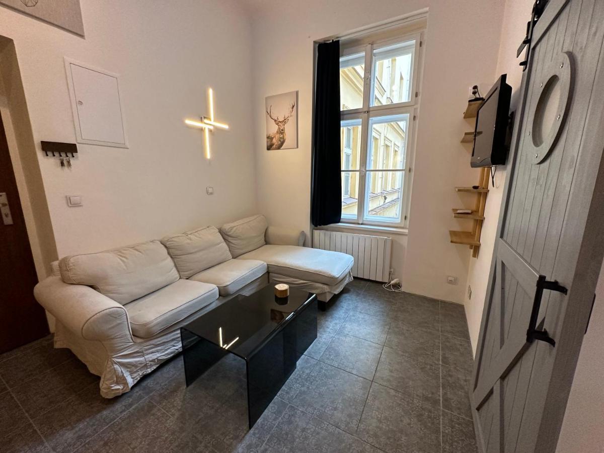 פראג Cozy New Loft Apartment מראה חיצוני תמונה
