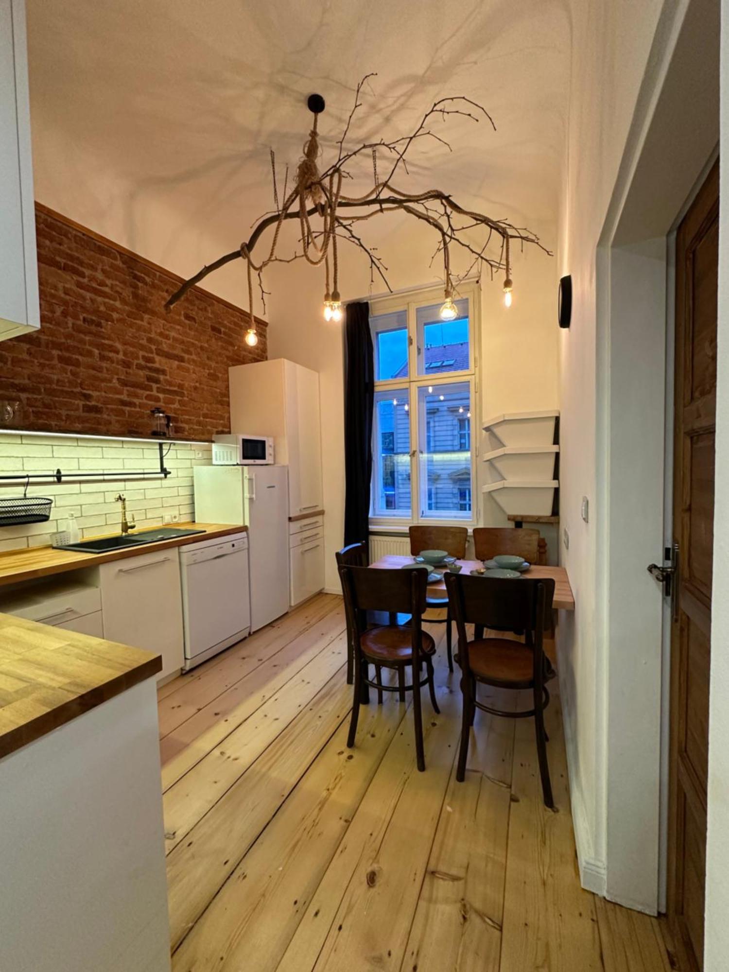 פראג Cozy New Loft Apartment מראה חיצוני תמונה